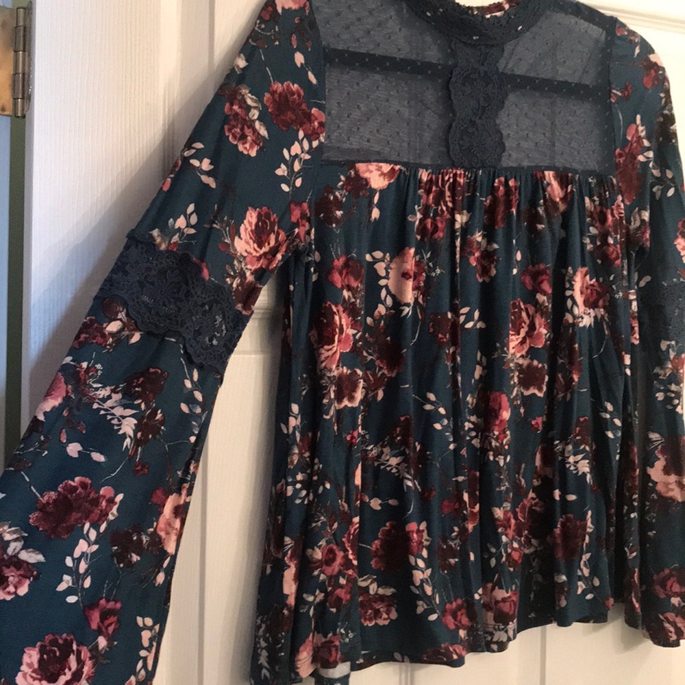 Floral Dressy Top - Picture 3 of 3